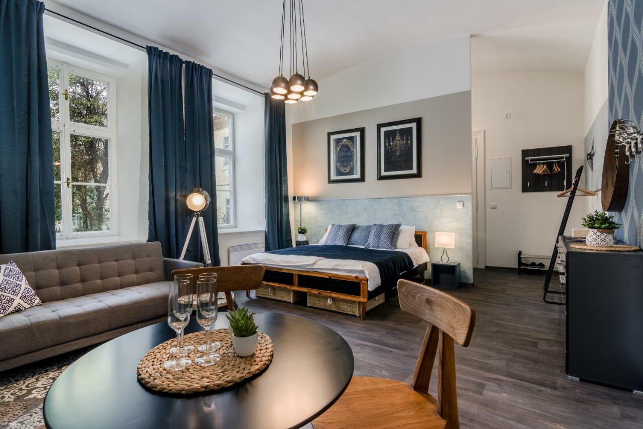 Prague Apt Near Charles Bridge By Michal&Friends 外观 照片