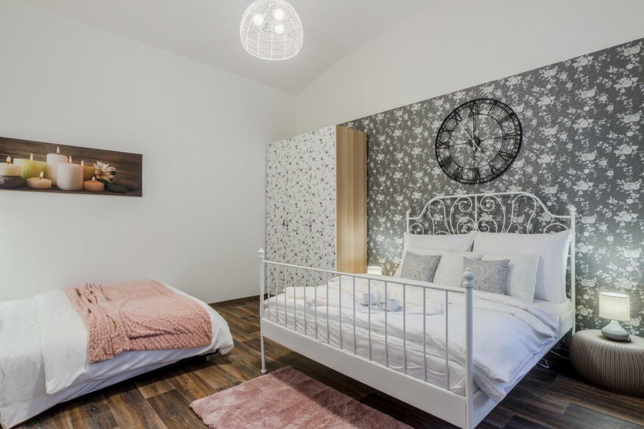 Prague Apt Near Charles Bridge By Michal&Friends 外观 照片