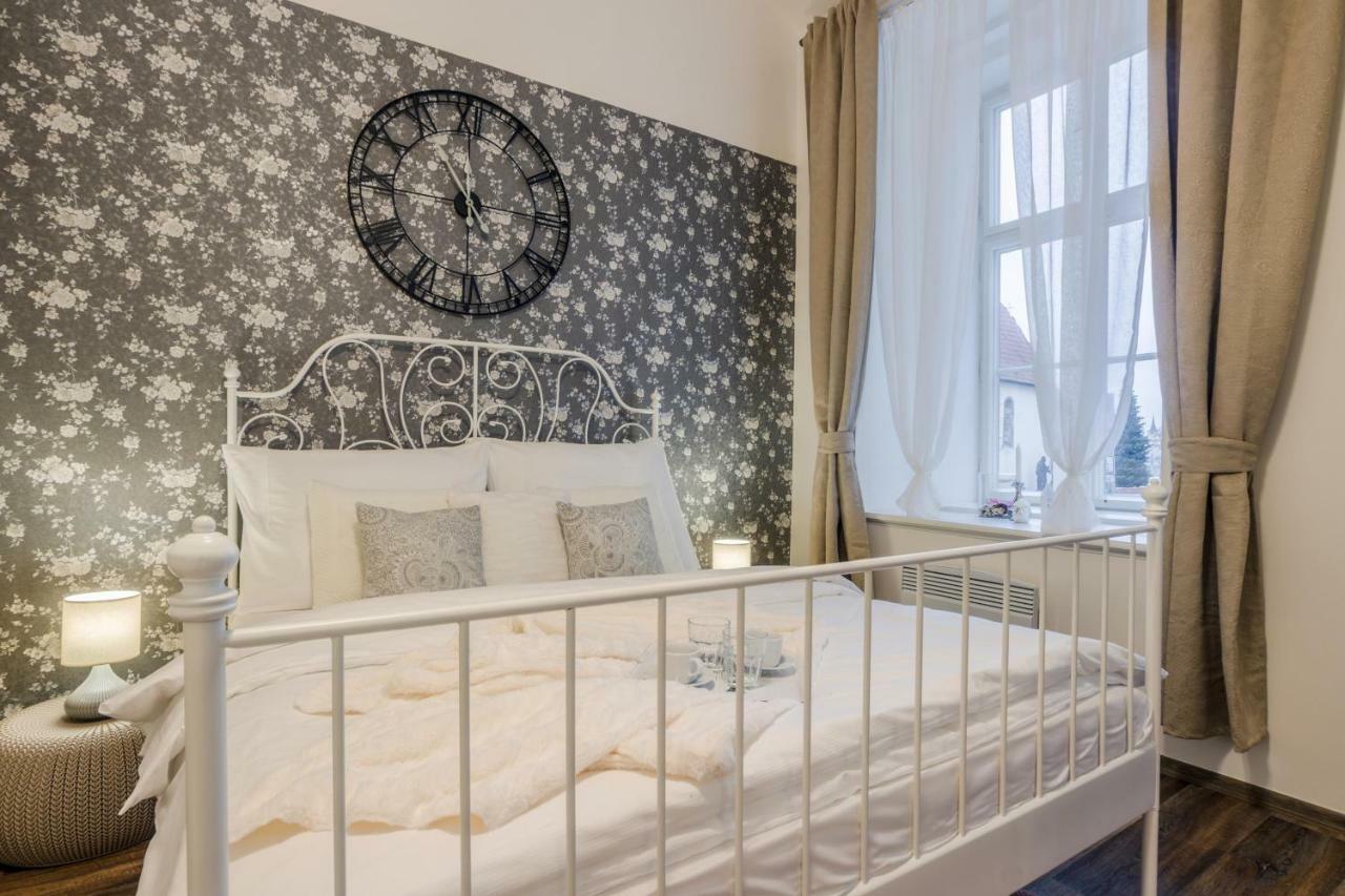 Prague Apt Near Charles Bridge By Michal&Friends 外观 照片